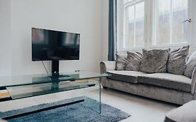 2 Bed Renfield St City Center